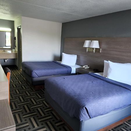 Drakes Creek Inn - Formerly The Relax Inn 헤더슨빌 외부 사진